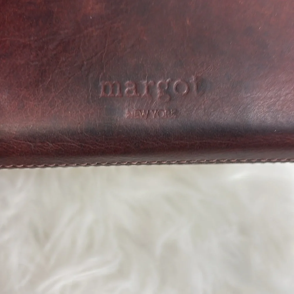 Margot leather Wallet brown red gold zipper
